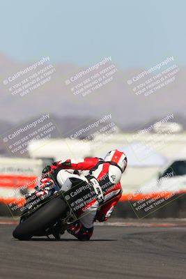 media/Oct-08-2022-SoCal Trackdays (Sat) [[1fc3beec89]]/Turn 16 (125pm)/